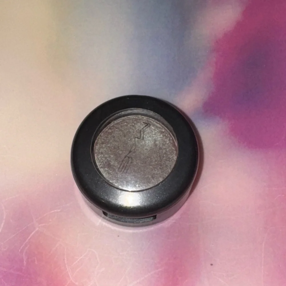 MAC Moth Brown~Limited Edition